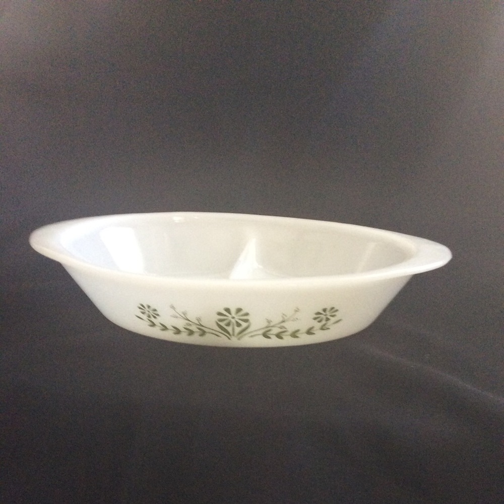 Vintage Glass bake divided serving dish green 🌿🍀